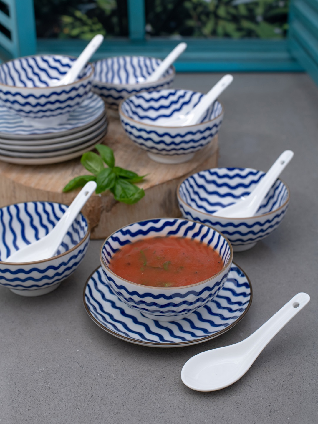 

White Gold Set of 6 Blue & White Soup Bowls with Plates & Spoons