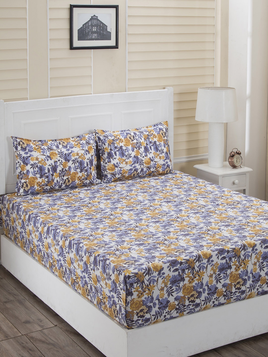 

In-House by maspar Yellow & Purple Abstract 210 TC Cotton 1 Queen Bedsheet with 2 Pillow Covers