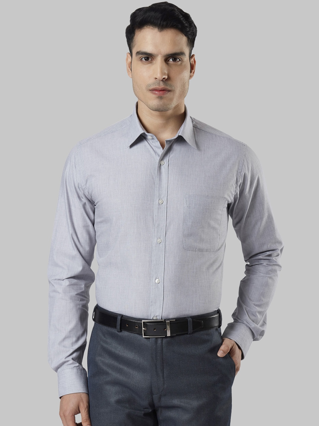 

Raymond Men Grey Slim Fit Solid Formal Shirt