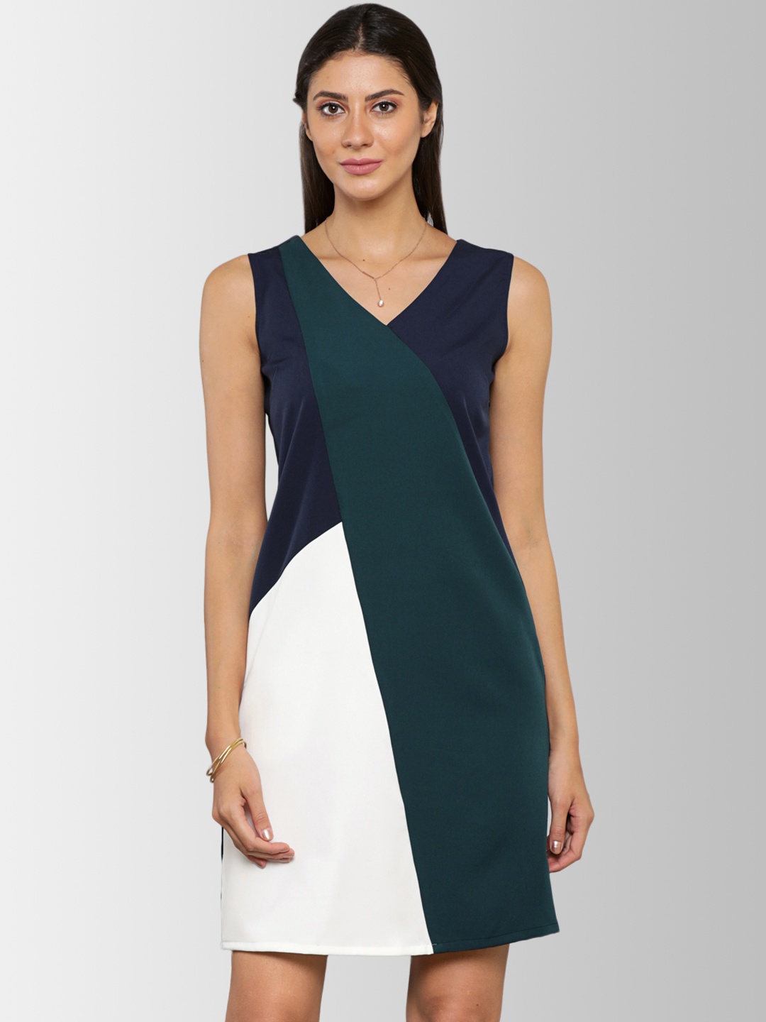 

FableStreet Women Navy Blue & Green Colourblocked Sheath Dress