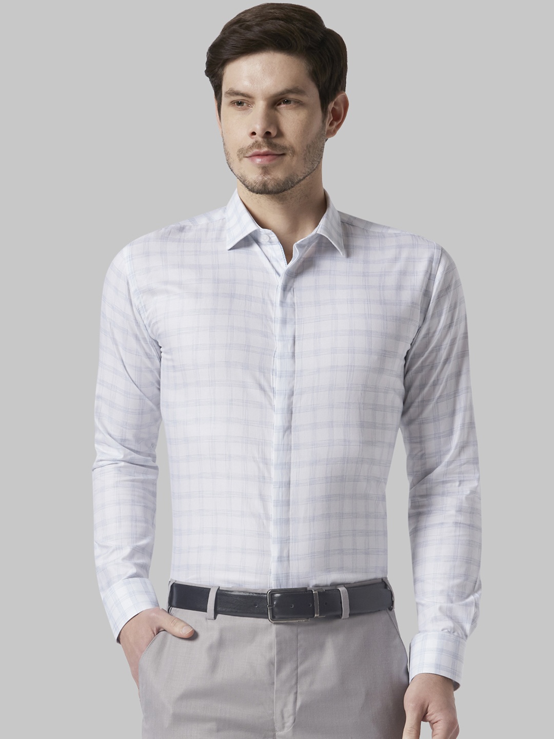 

Park Avenue Men White Slim Fit Checked Formal Shirt