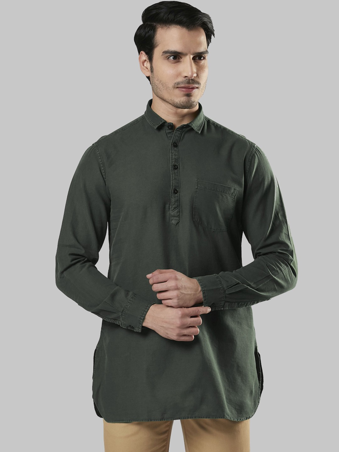 

Ethnix by Raymond Men Green Solid Straight Kurta