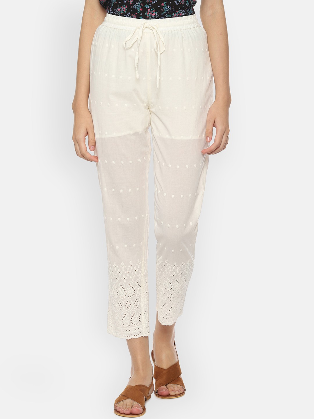 

People Women Cream-Coloured Regular Fit Solid Peg Trousers