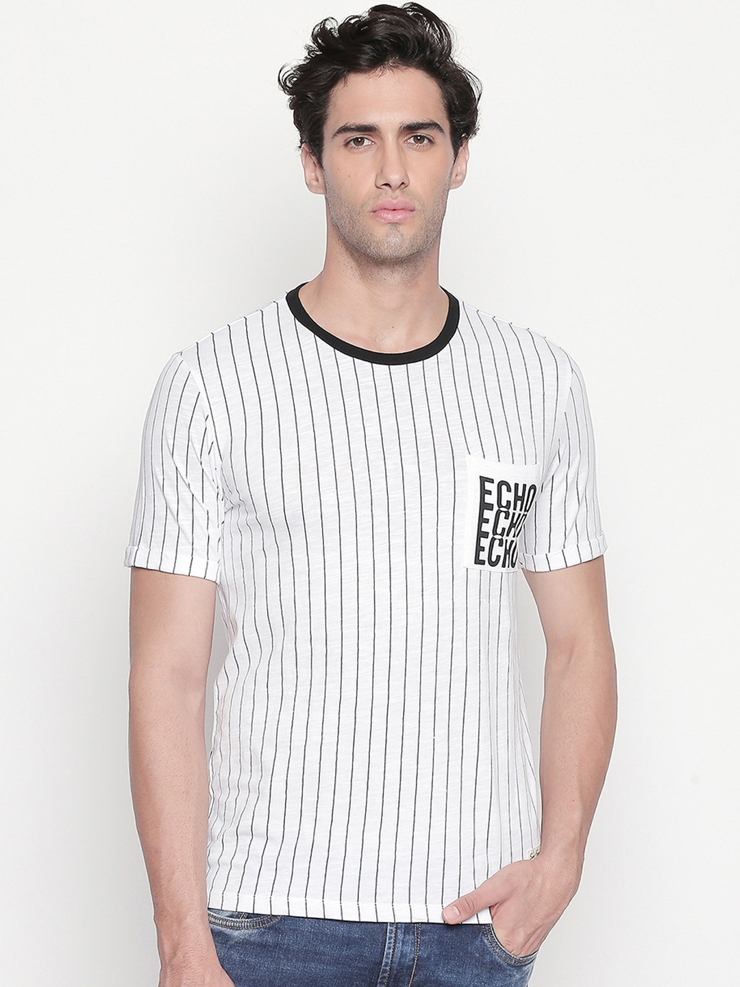 

SF JEANS by Pantaloons Men White Black Striped Round Neck Pure Cotton T-shirt