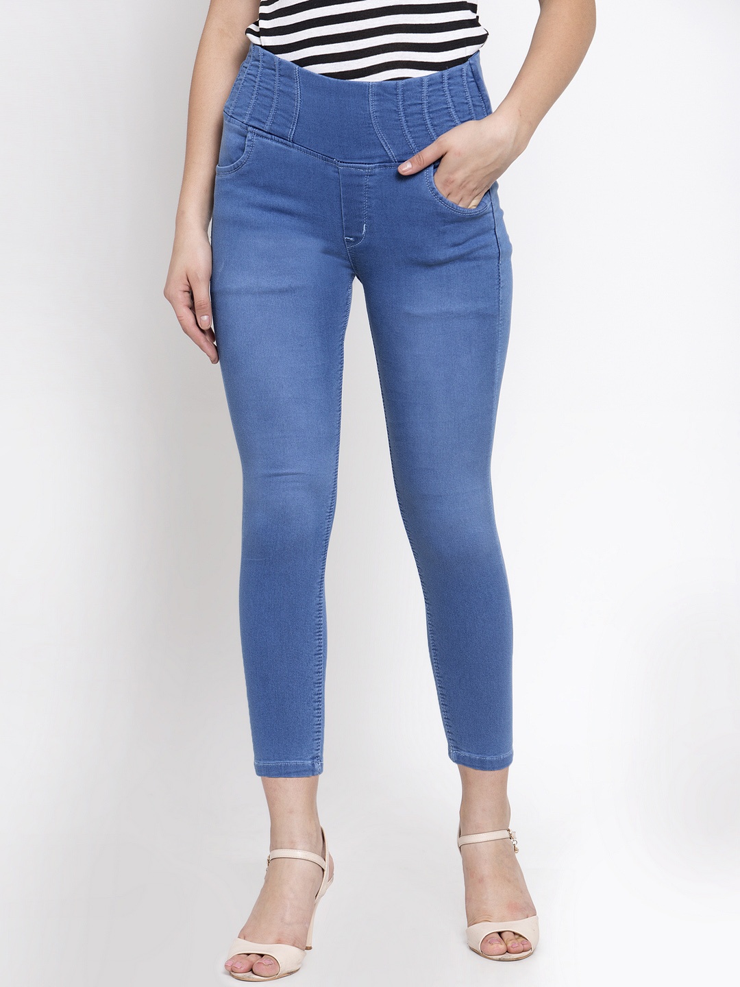 

Devis Women Blue Solid Denim Skinny Fit Jeggings