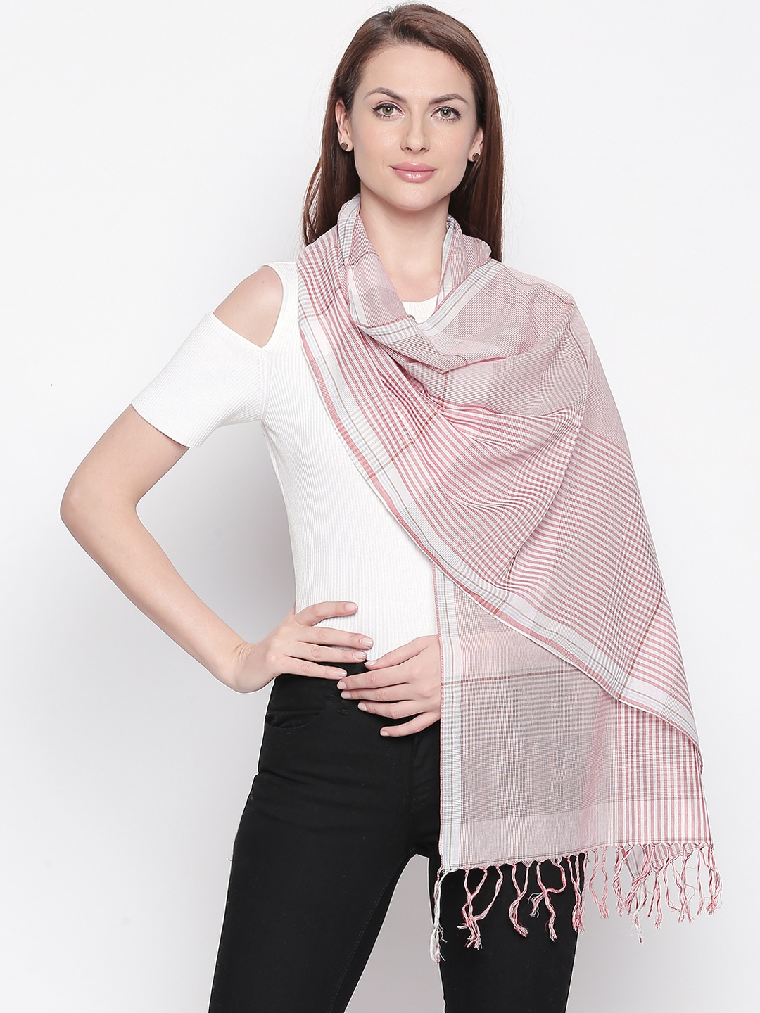 

Style Quotient Women Peach-Coloured & White Checked Stole