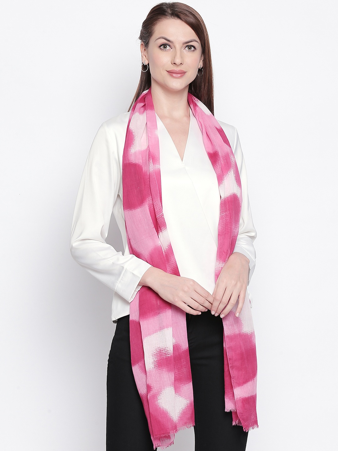 

Style Quotient Women Pink & White Printed Stole