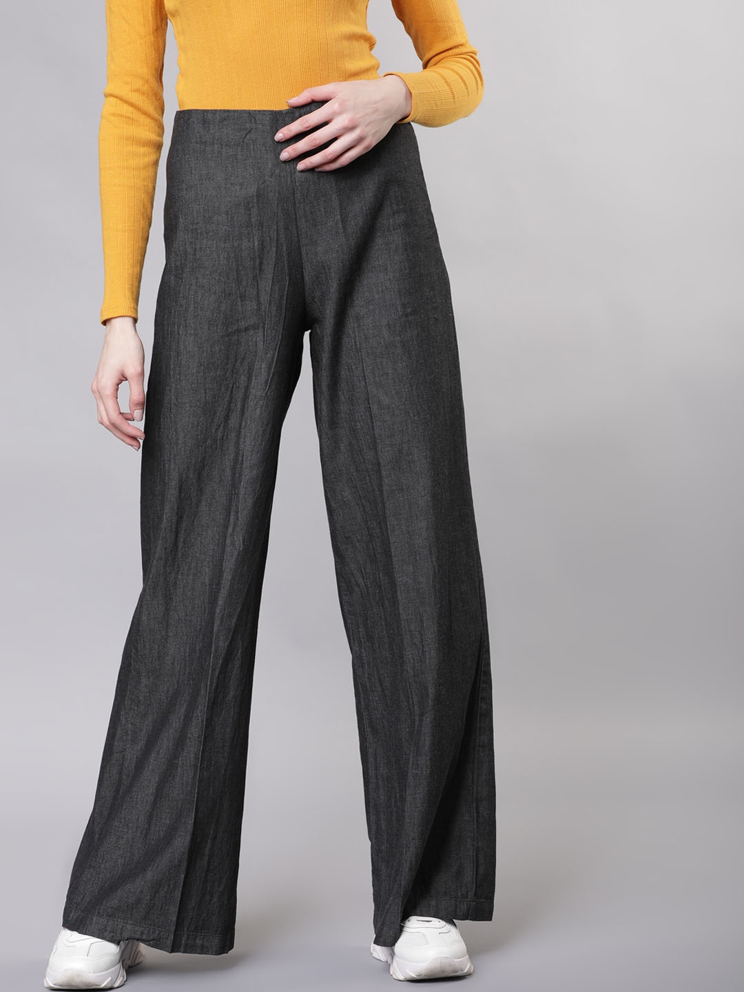 

Basics By Tokyo Talkies Women Grey Solid Wide Leg Palazzos