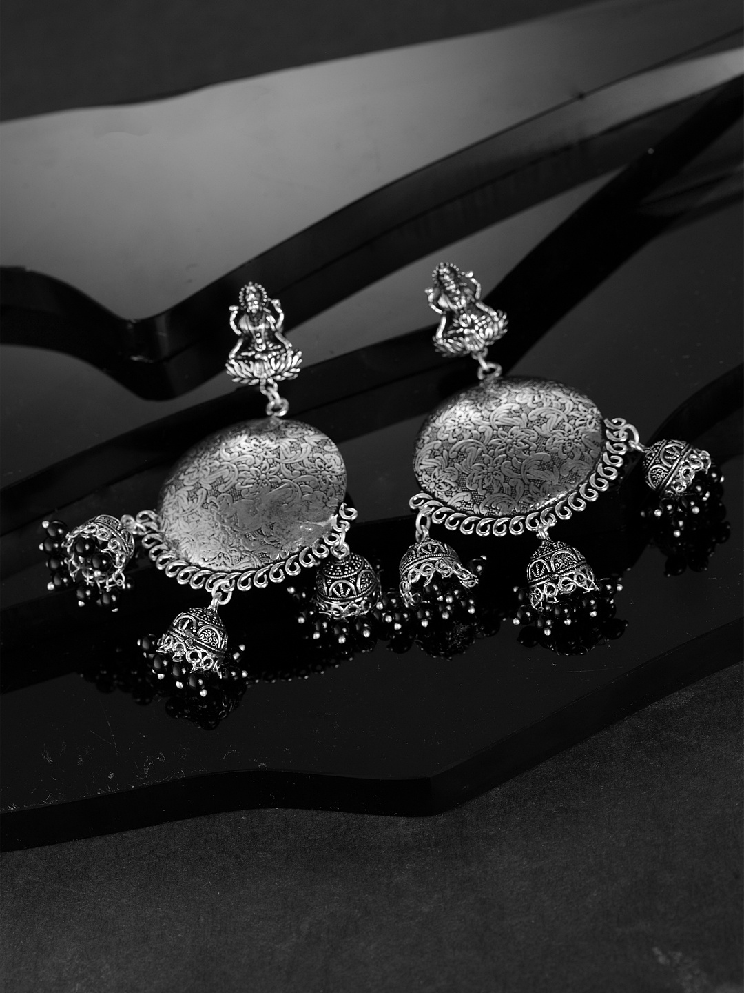 

Moedbuille Silver-Plated & Handcrafted Black Circular Drop Earrings