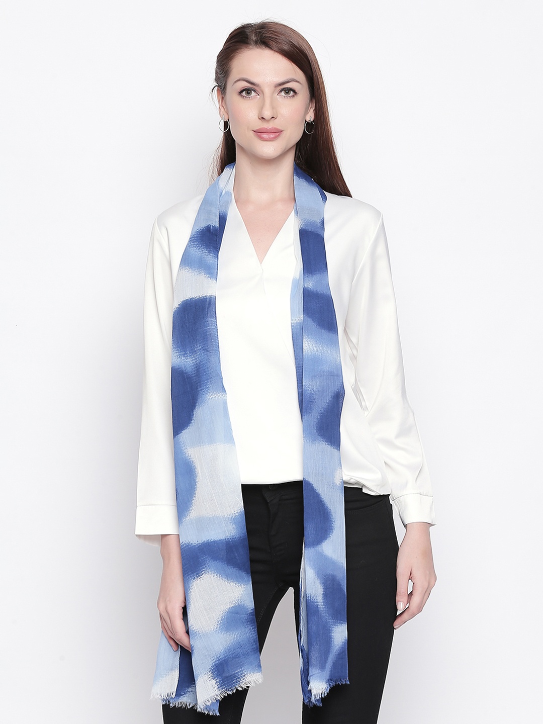 

Style Quotient Women Blue & White Printed Stole