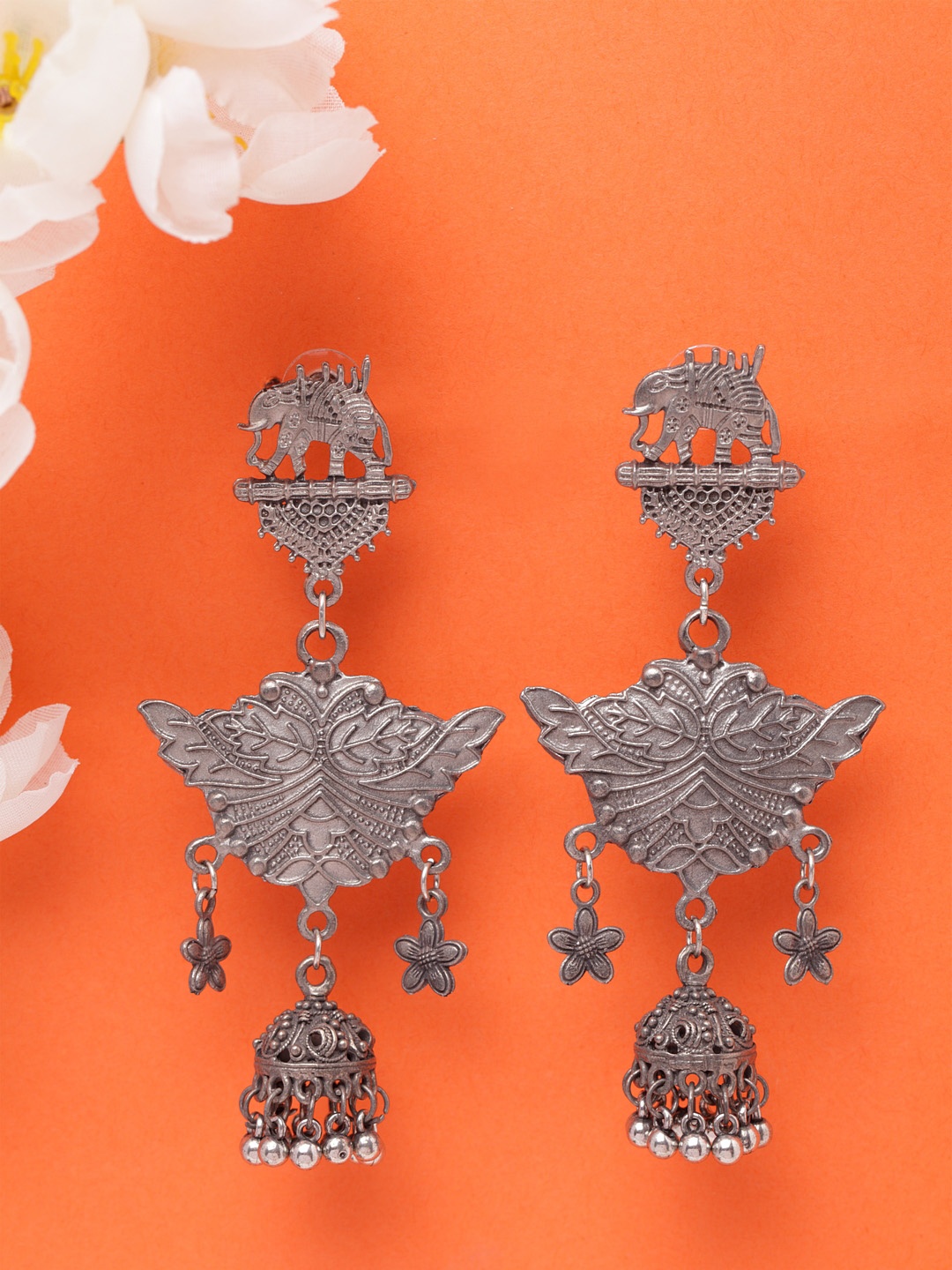 

Moedbuille Silver-Plated Handcrafted Oxidised Quirky Drop Earrings