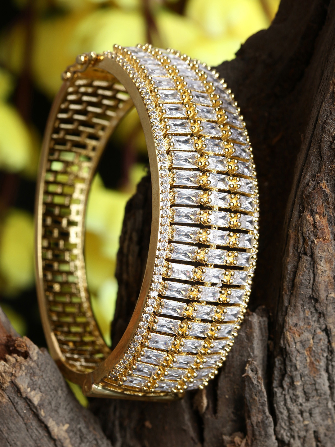 

Bhana Fashion Gold-Plated & Silver-Toned Handcrafted Bangle-Style Bracelet