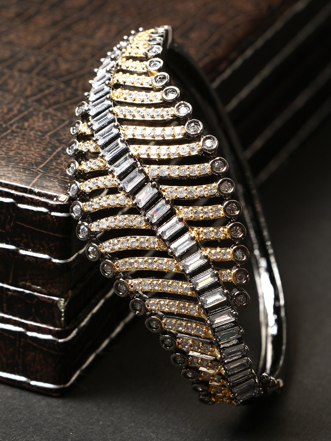 

Bhana Fashion Rhodium-Plated & Gold-Toned Handcrafted Bangle-Style Bracelet