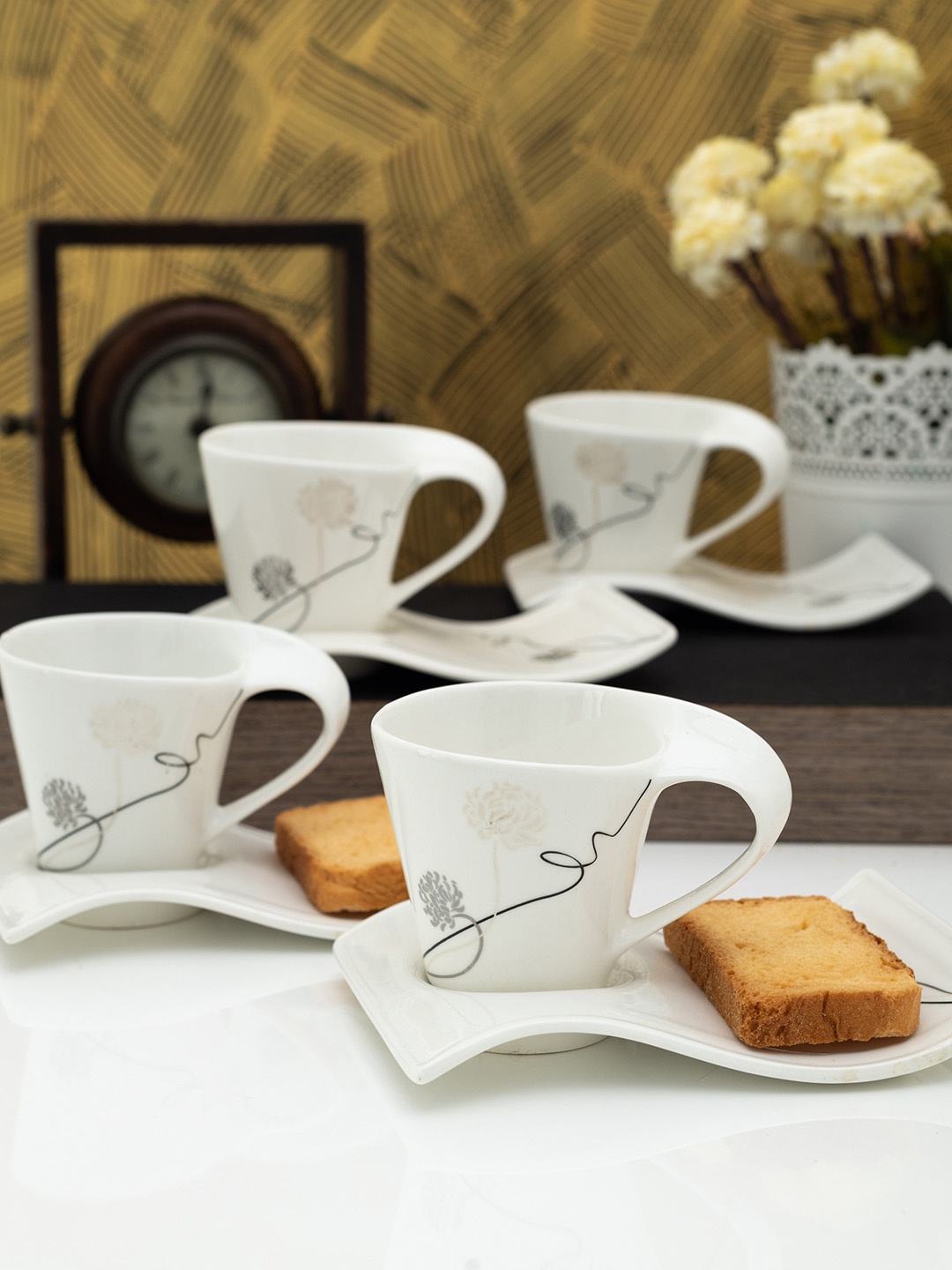 

GOODHOMES Set of 12 White & Black Porcelain Cups and Saucers