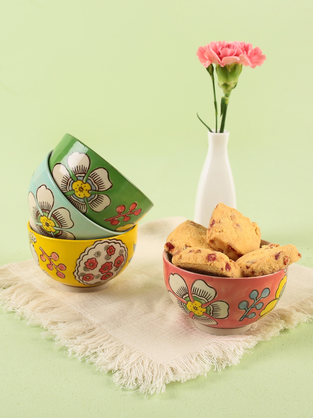 

Chumbak Multicoloured 4-Pieces Printed Ceramic Bowls Set 200 ml, Multi