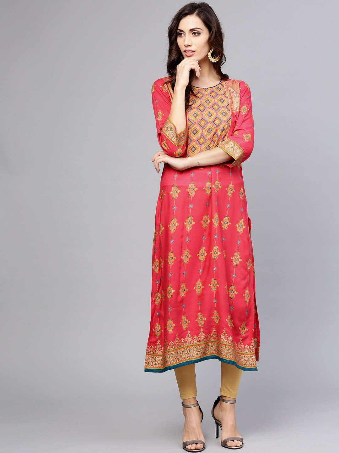 

Varanga Women Coral Pink Printed Straight Kurta