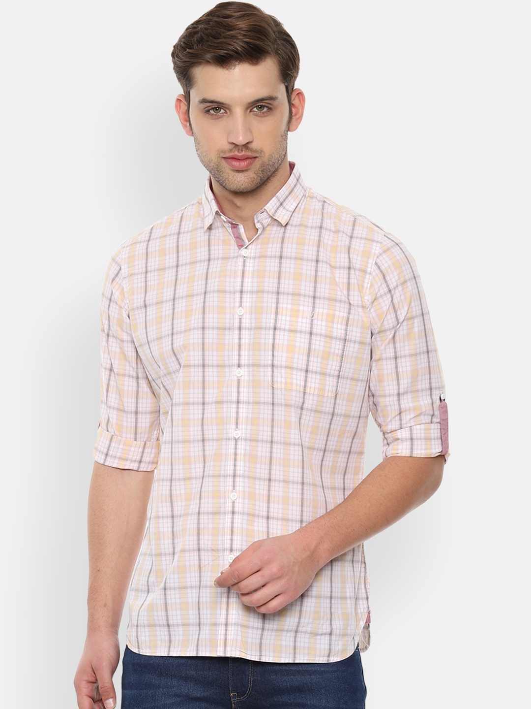 

Van Heusen Sport Men Peach-Coloured & White Slim Fit Checked Casual Shirt