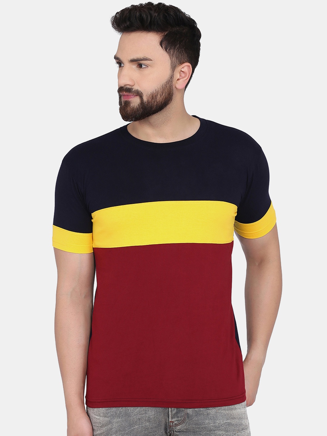 

KATSO Men Maroon Colourblocked Round Neck T-shirt