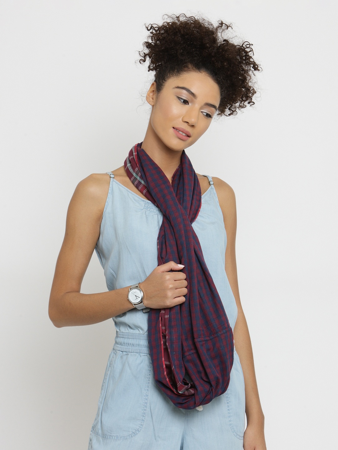 

J Style Women Maroon & Navy Blue Checked Stole