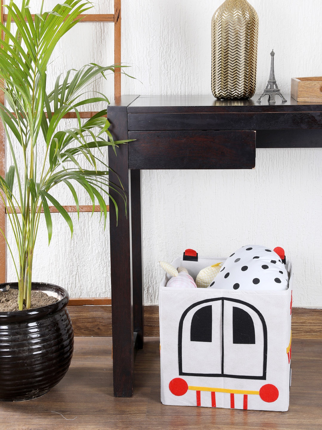 

My Gift Booth White & Black Ambulance Shape Storage Cube