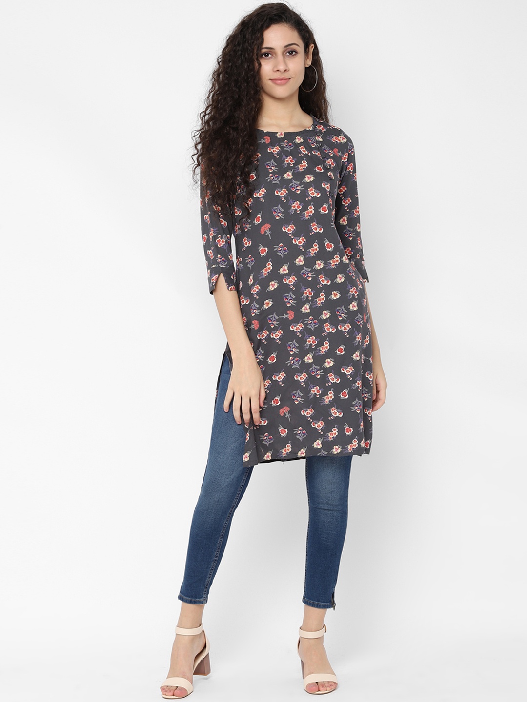 

People Women Grey & Red Printed Straight Kurta