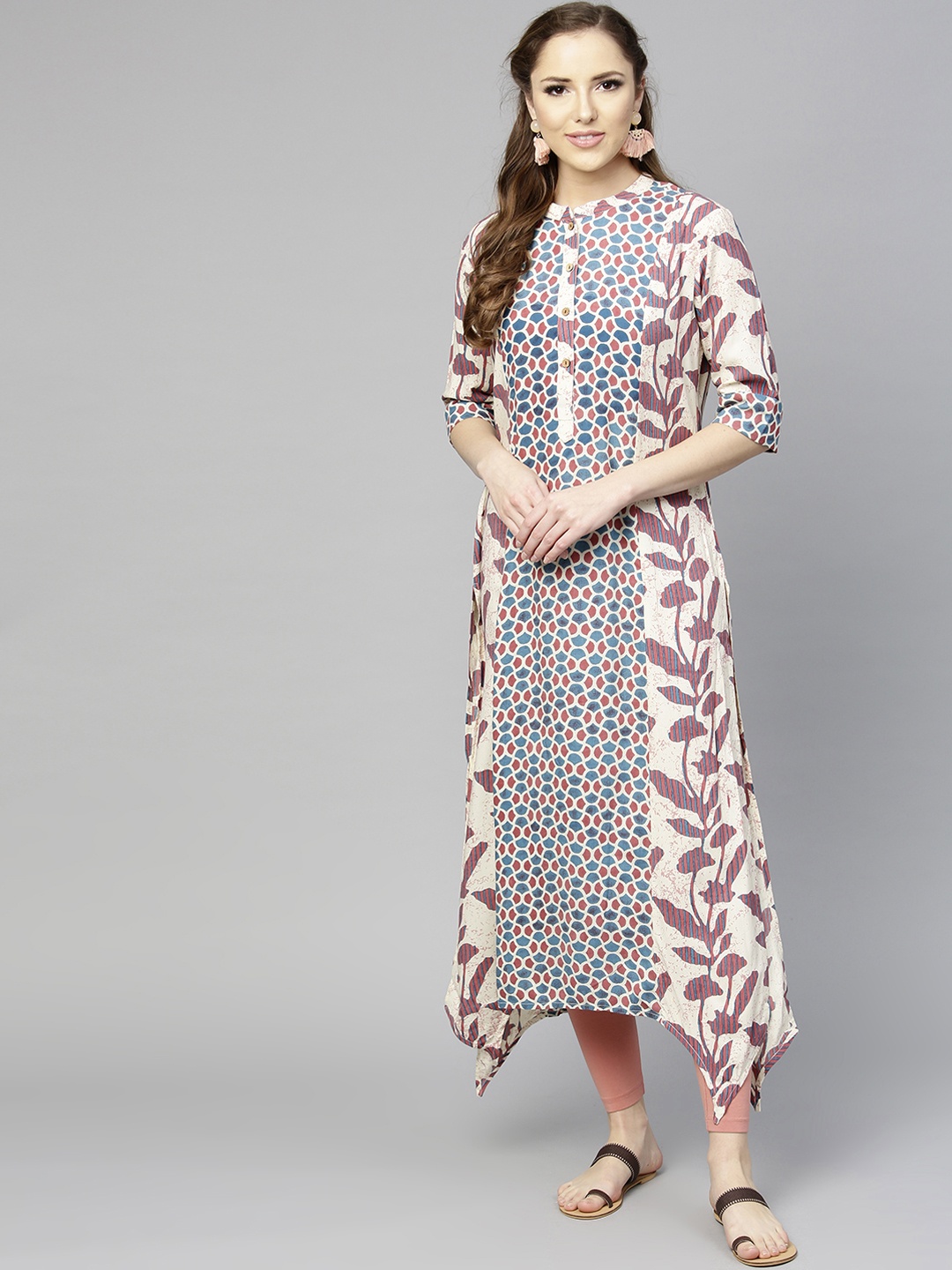 

Varanga Women Multicoloured Printed Asymmetric Hemline Straight Kurta, Multi