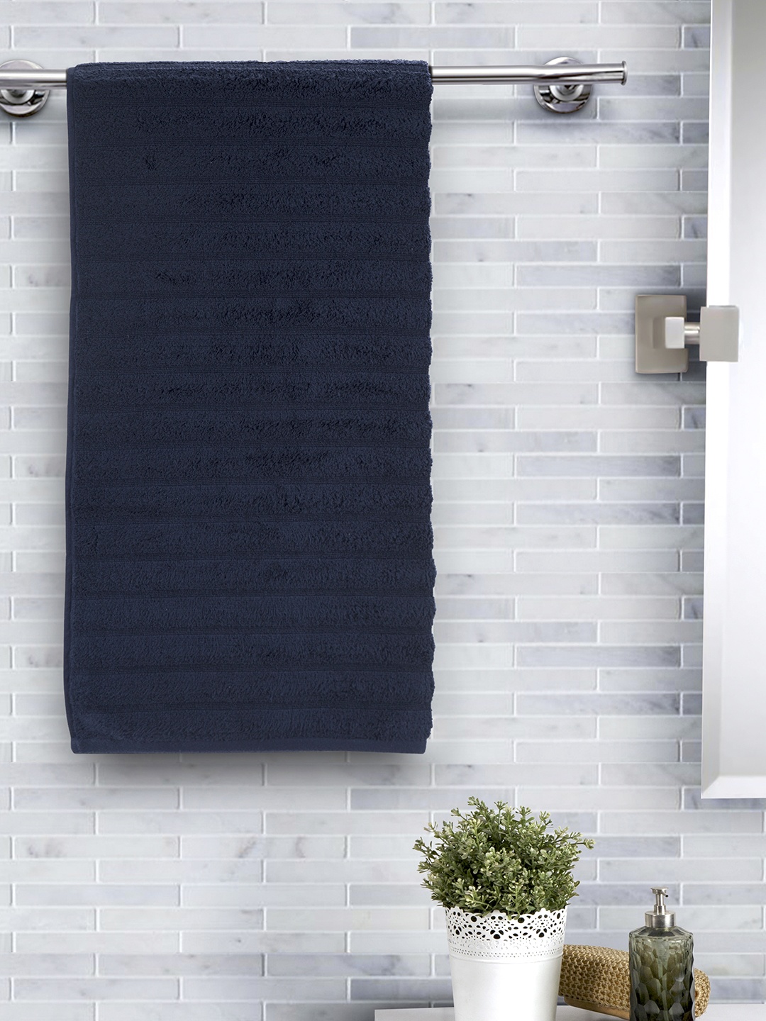 

MASPAR Navy Blue Solid 550 GSM Cotton Large Bath Towel