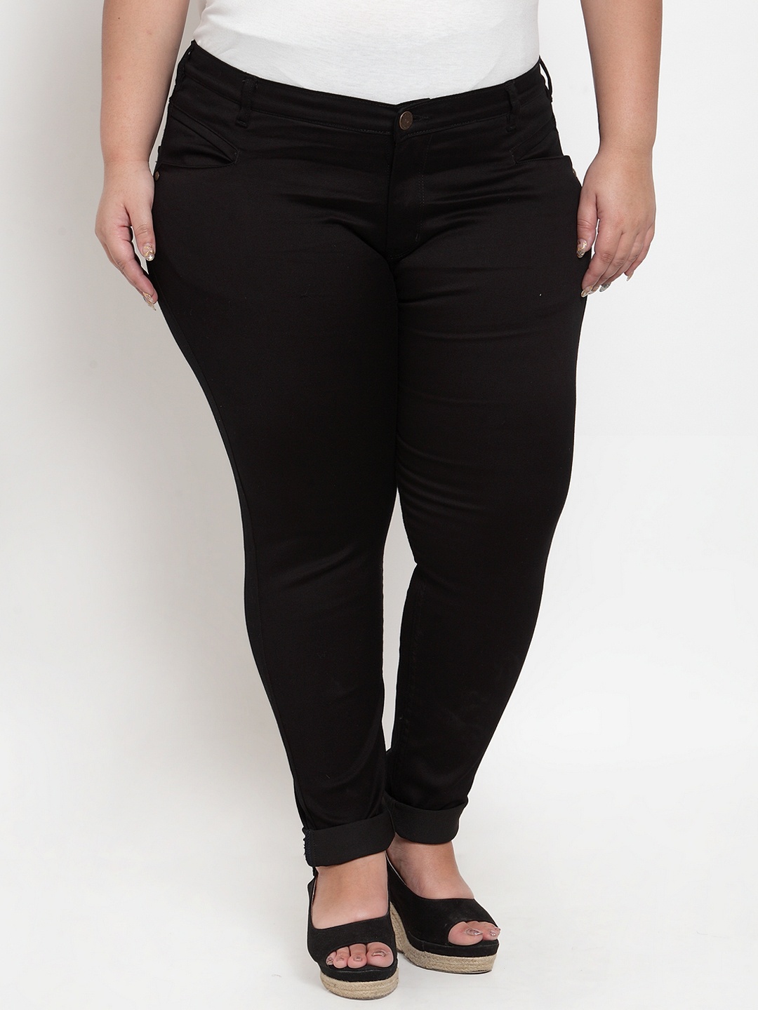 

plusS Women Black Regular Fit Mid-Rise Clean Look Jeans