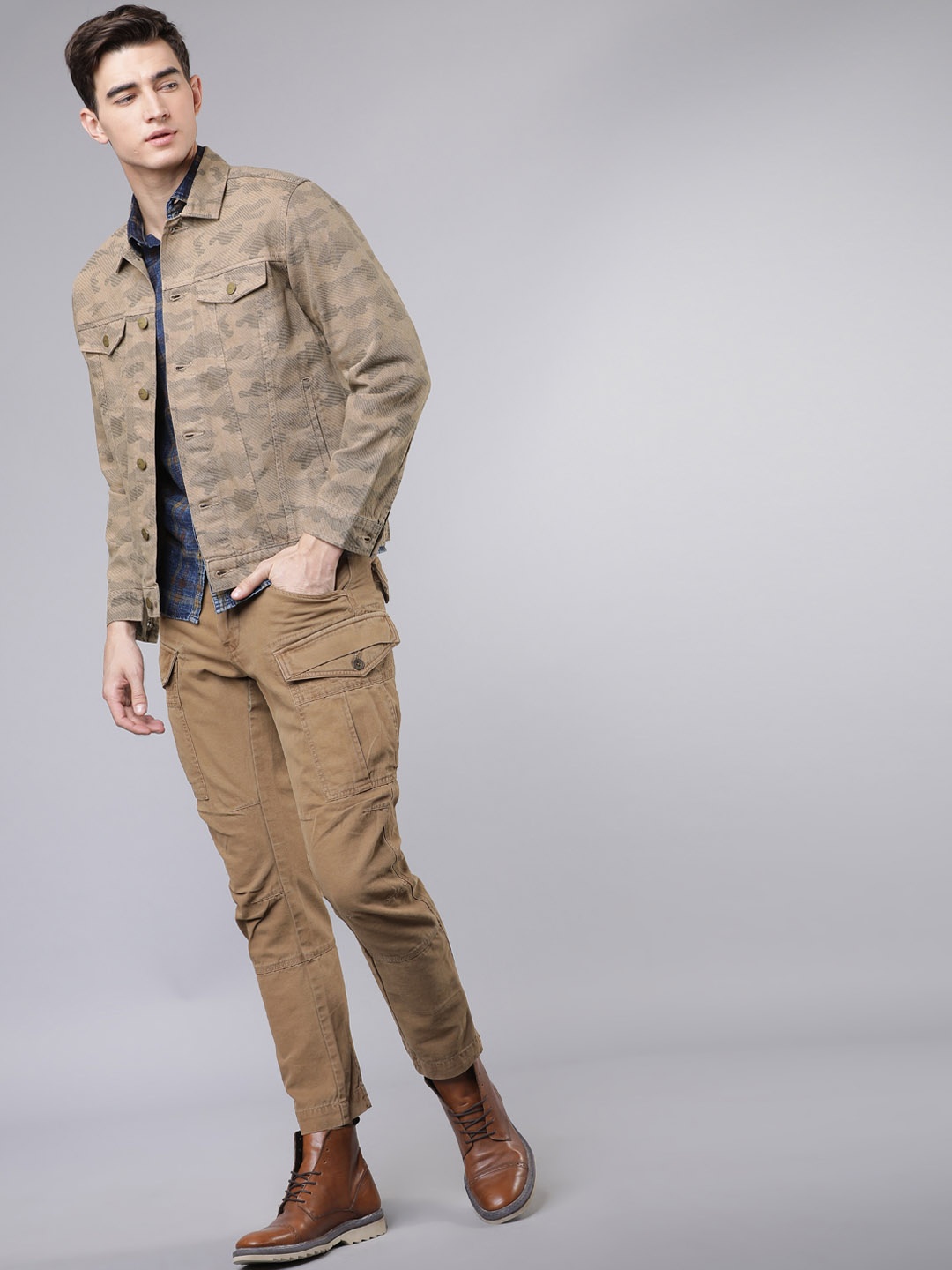 

HIGHLANDER Men Khaki & Olive Green Camouflage Printed Denim Jacket