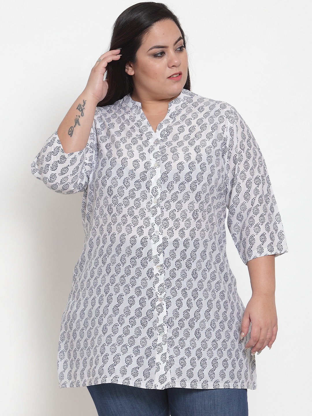 

plusS Women White & Blue Printed Tunic