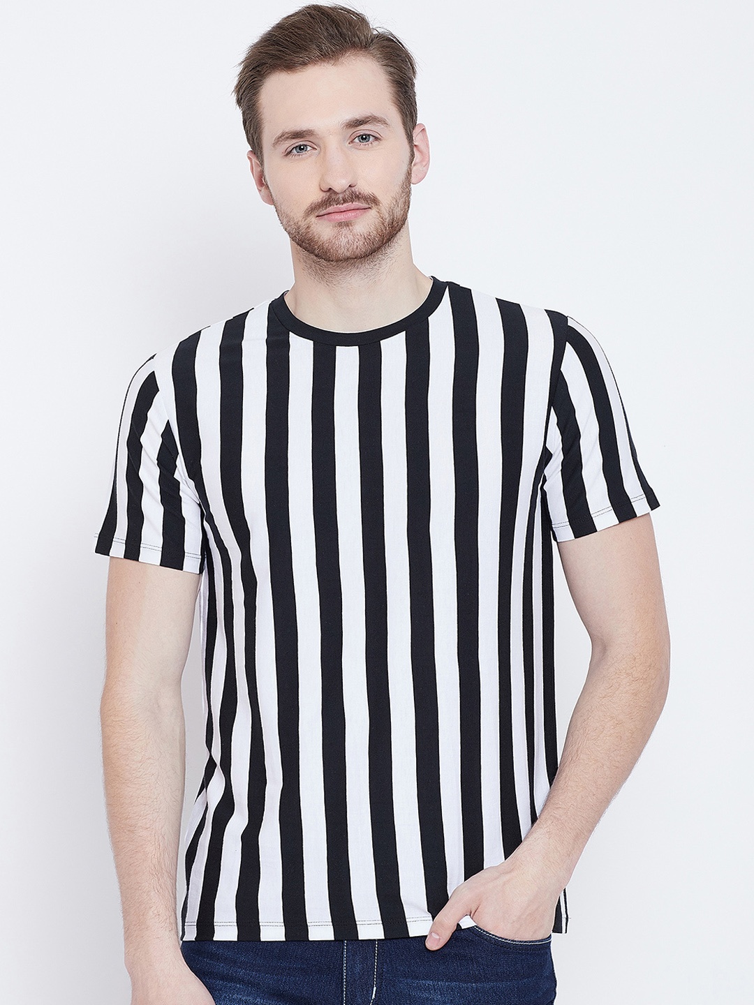

LE BOURGEOIS Men Black Striped Round Neck Pure Cotton T-shirt