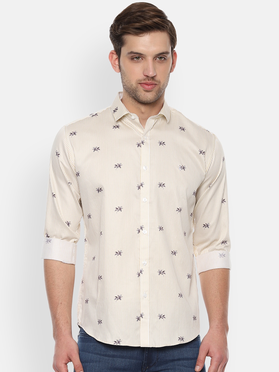 

V Dot Men Beige & White Slim Fit Printed Casual Shirt