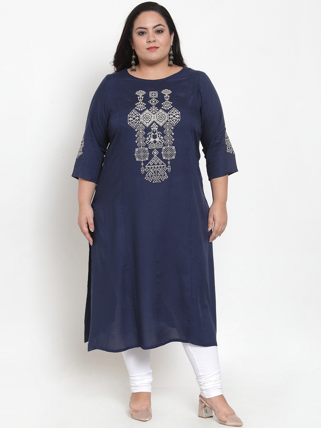 

plusS Women Navy Blue & White Embroidered Straight Kurta