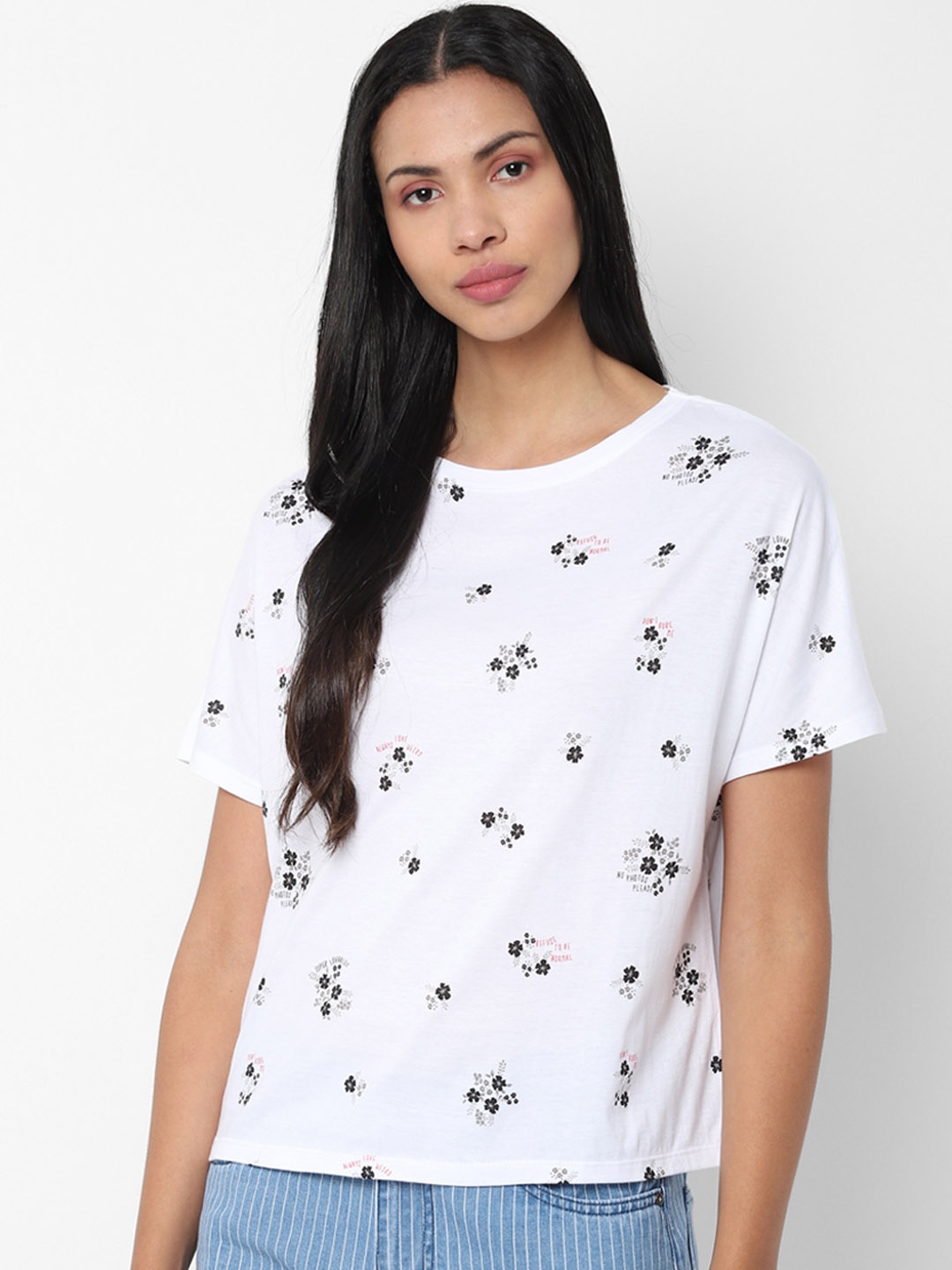 

People Women White & Navy Blue Printed Top