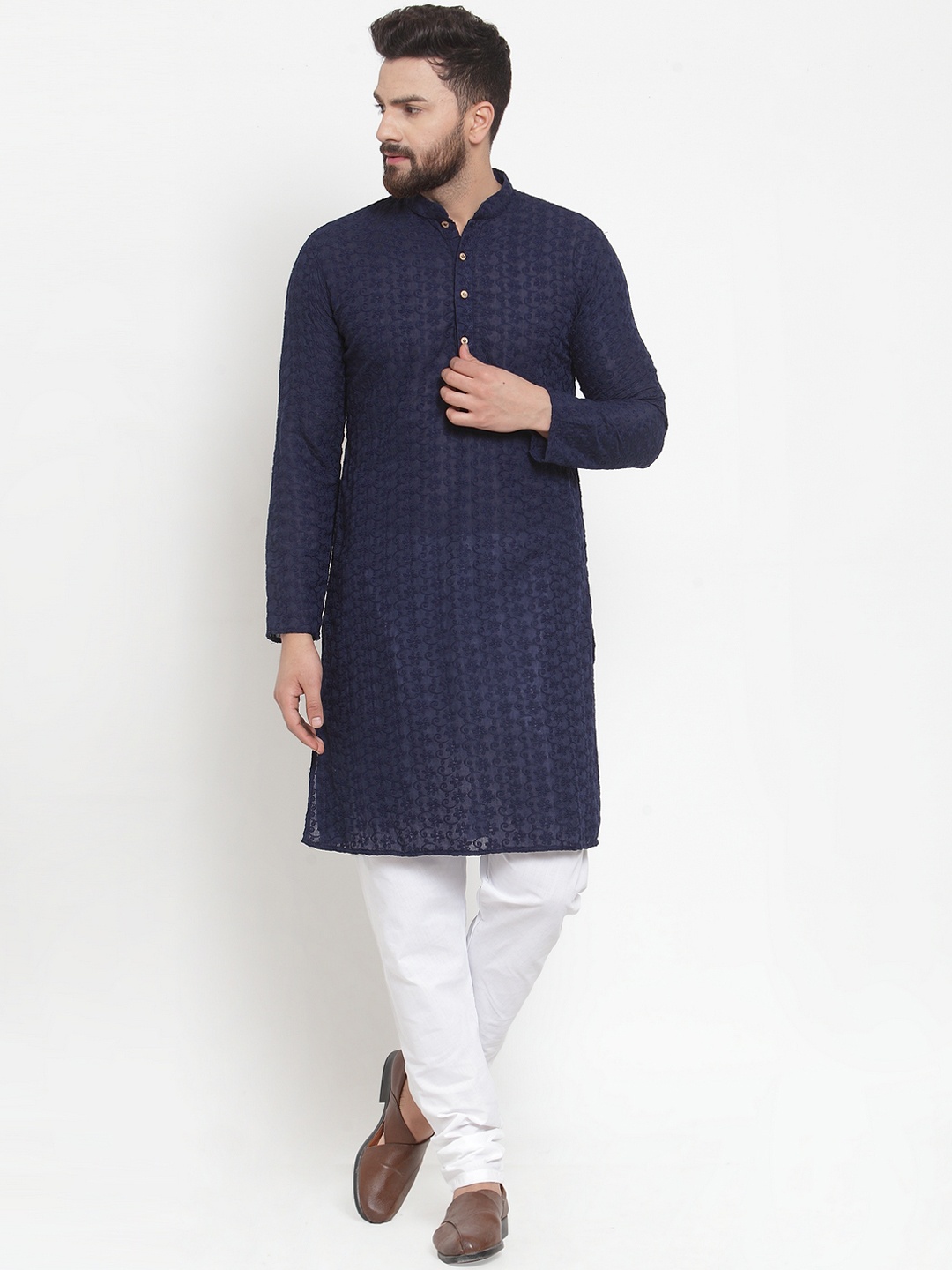 

TREEMODA Men Navy Blue & White Embroidered Chikankari Kurta with Churidar