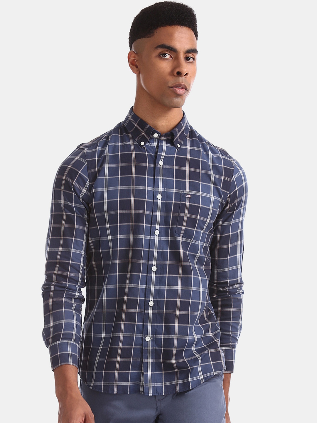 Arrow Sport Men Blue & White Slim Fit Checked Casual Shirt