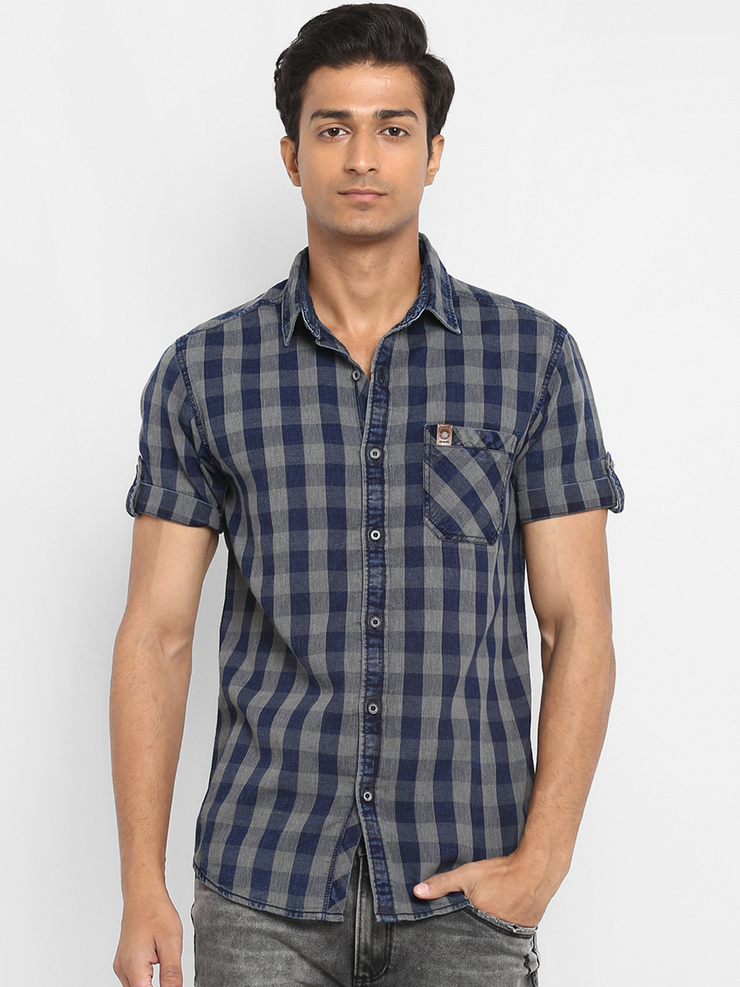 

Mufti Men Navy Blue & Grey Slim Fit Checked Casual Shirt