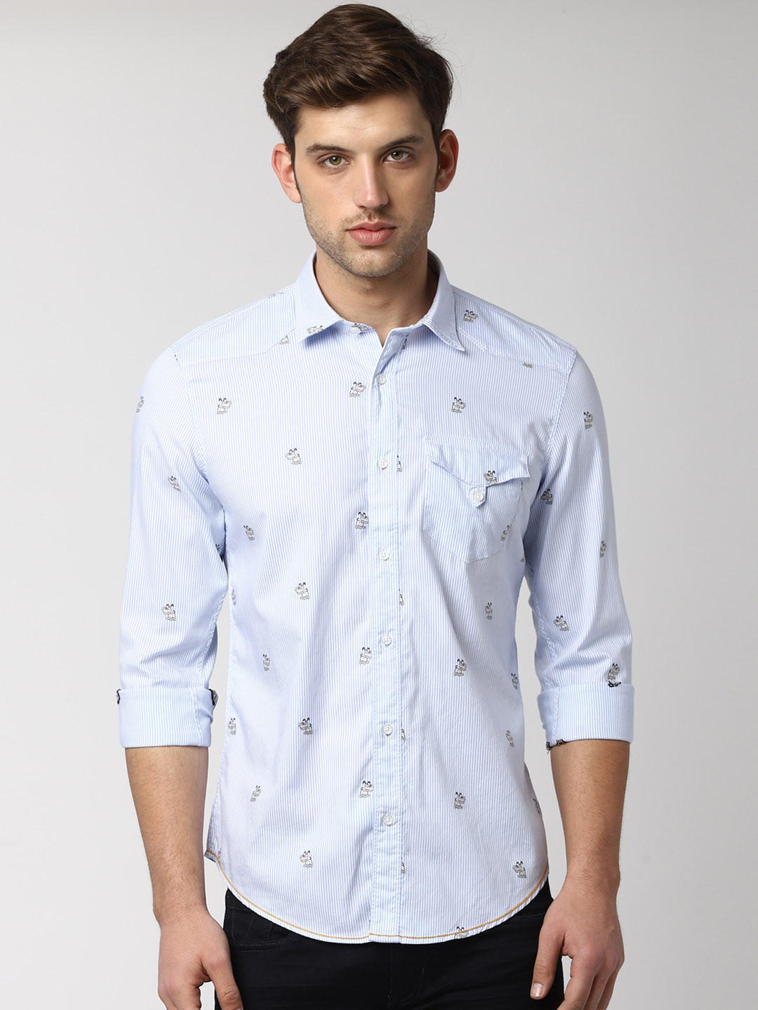 

Peter England Casuals Men Blue & Black Slim Fit Printed Casual Shirt