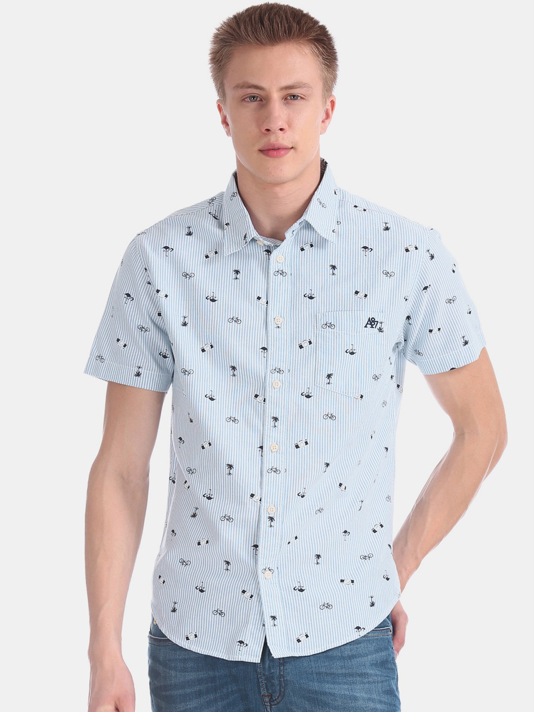 

Aeropostale Men Blue & White Regular Fit Striped Casual Shirt