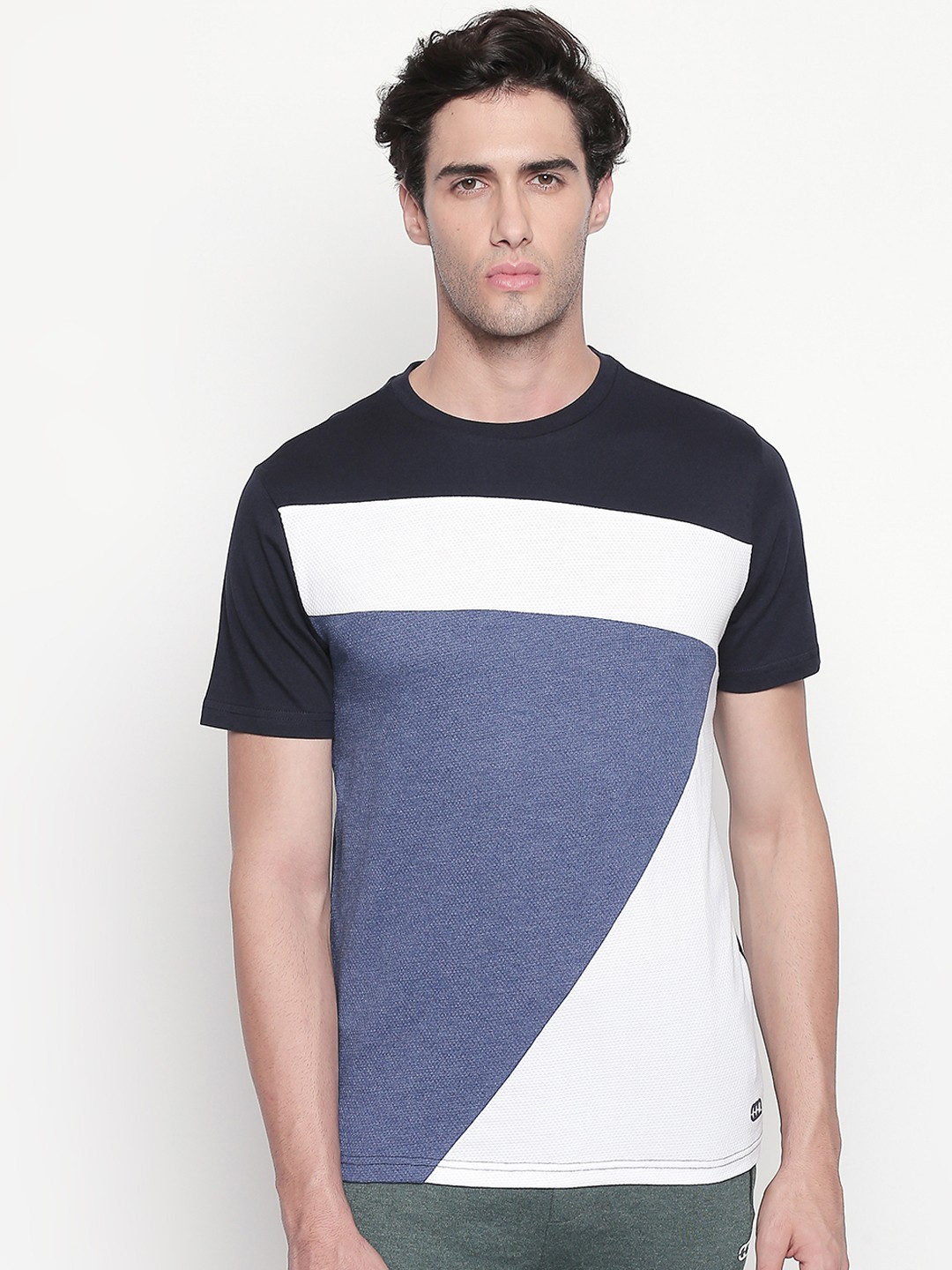 

Ajile by Pantaloons Men Navy Blue Colourblocked Round Neck T-shirt