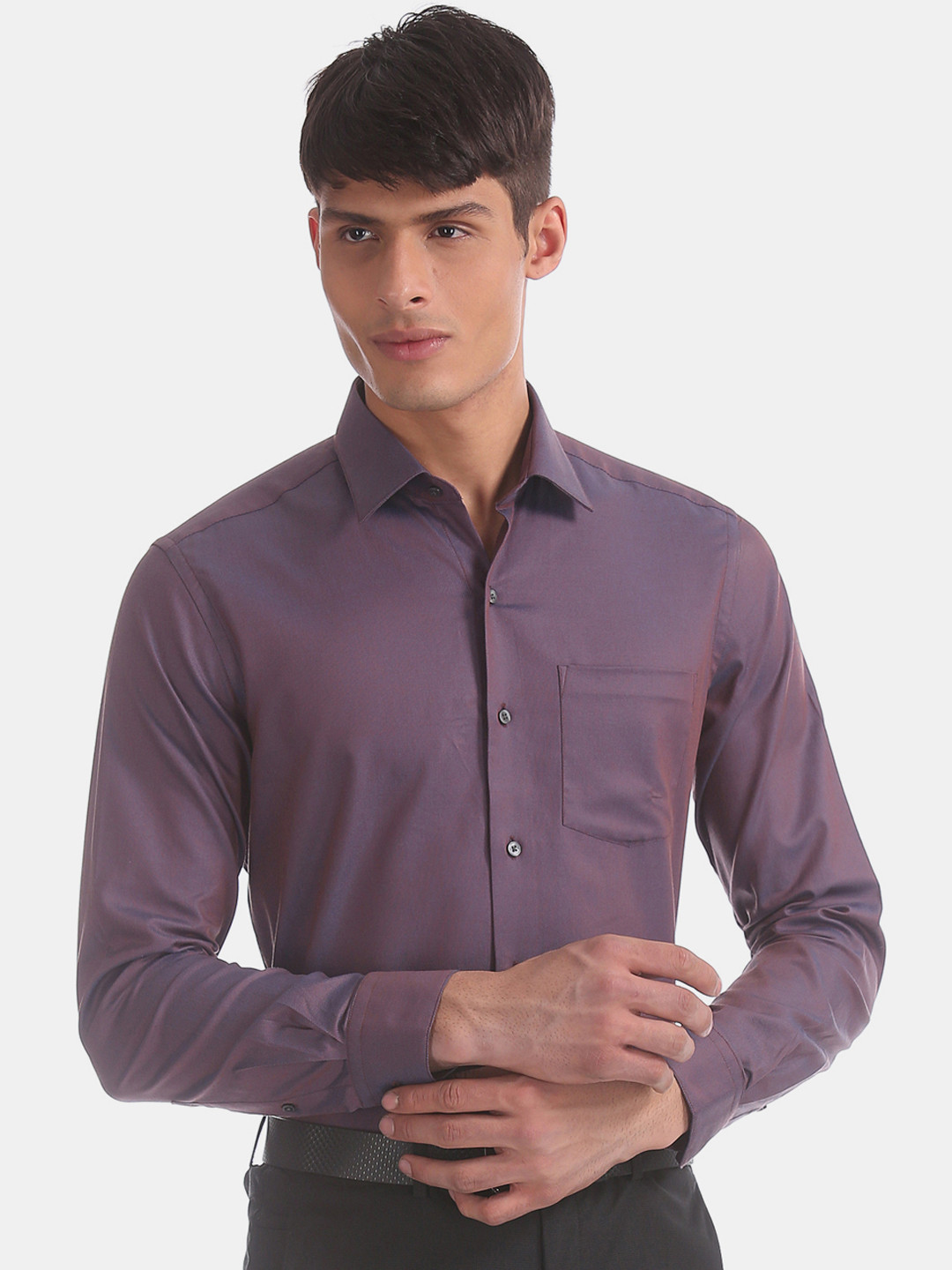 

Arrow Men Purple Slim Fit Solid Formal Shirt