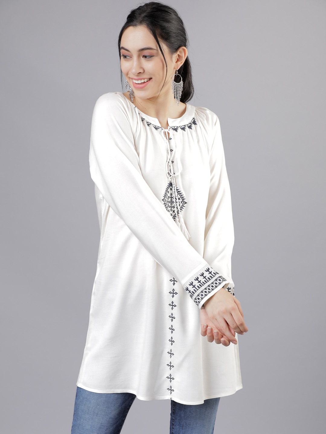Vishudh Women Off-White Self Design A-Line Top