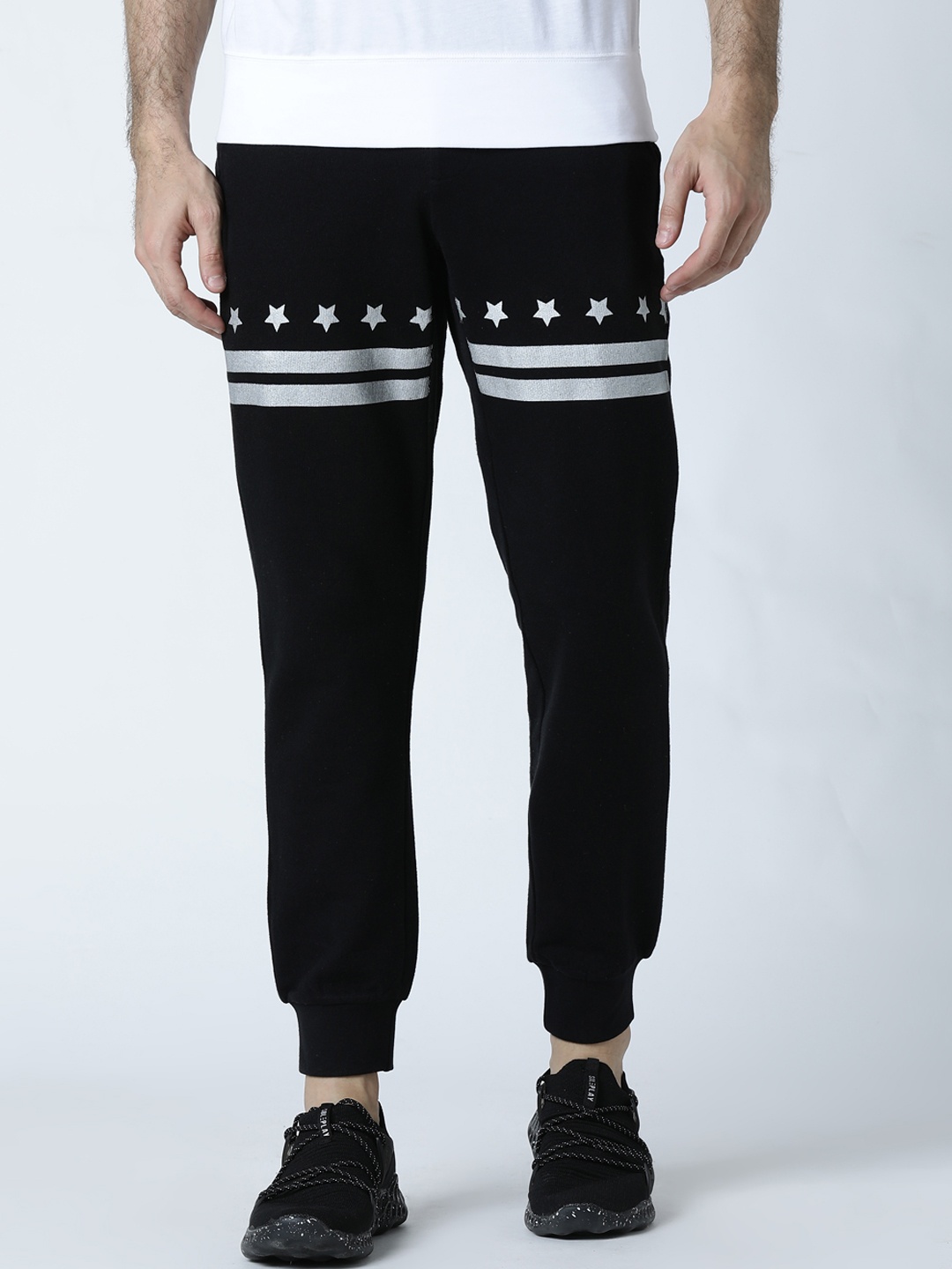 

Huetrap Men Black Solid Straight Fit Joggers