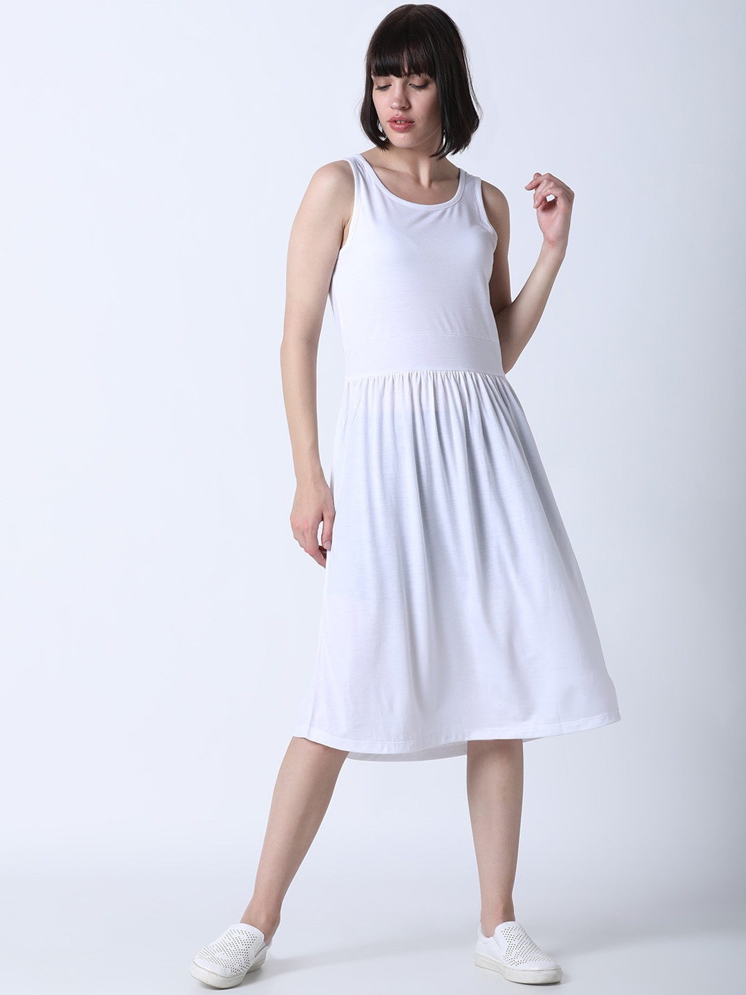 

Huetrap Women White Solid Fit and Flare Dress