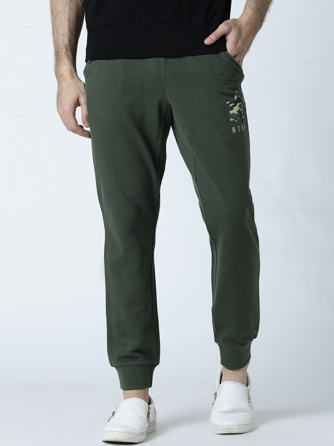 

Huetrap Men Olive Green Solid Straight Fit Joggers