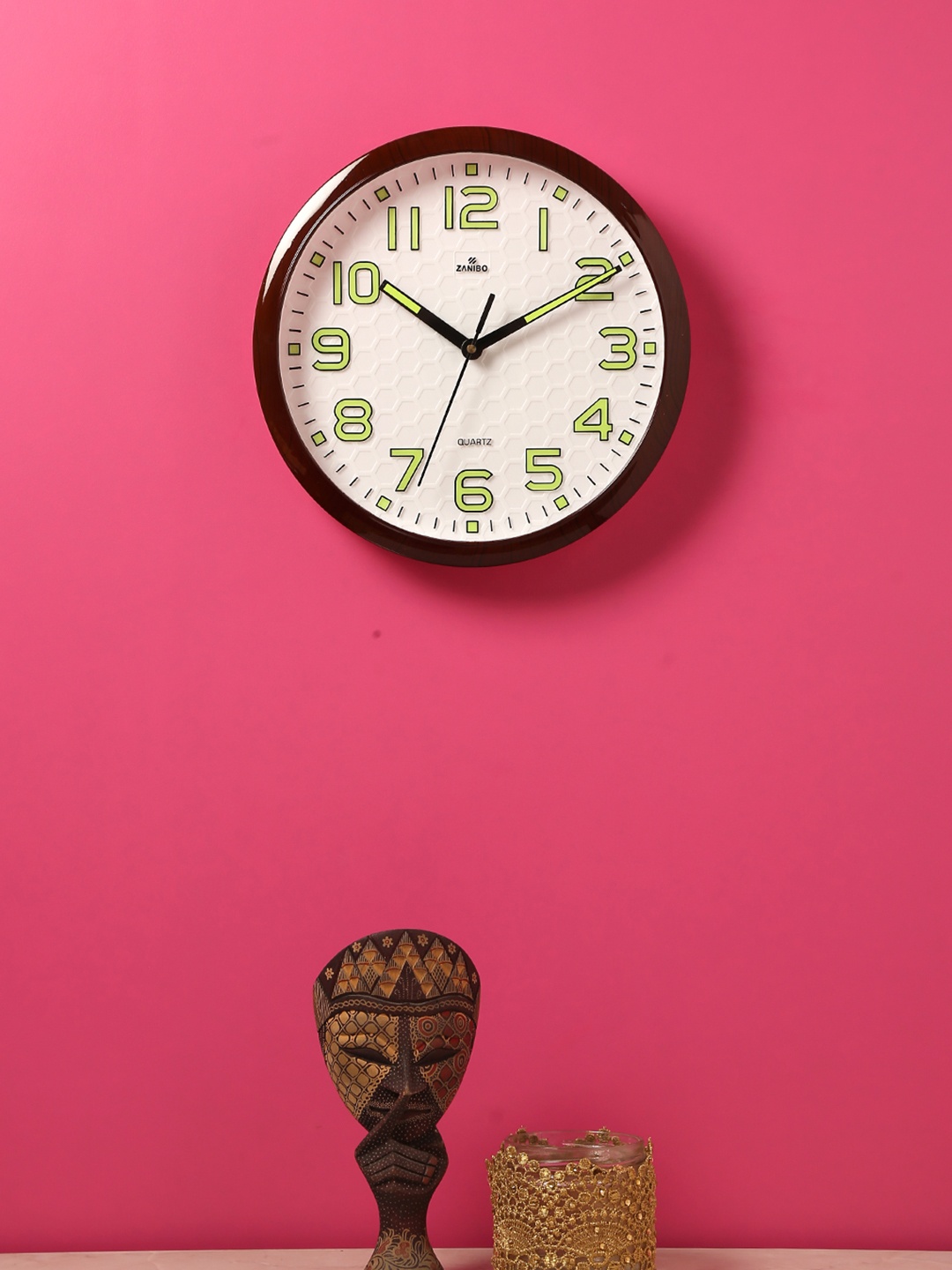 

ZANIBO White Round Solid Analogue Wall Clock