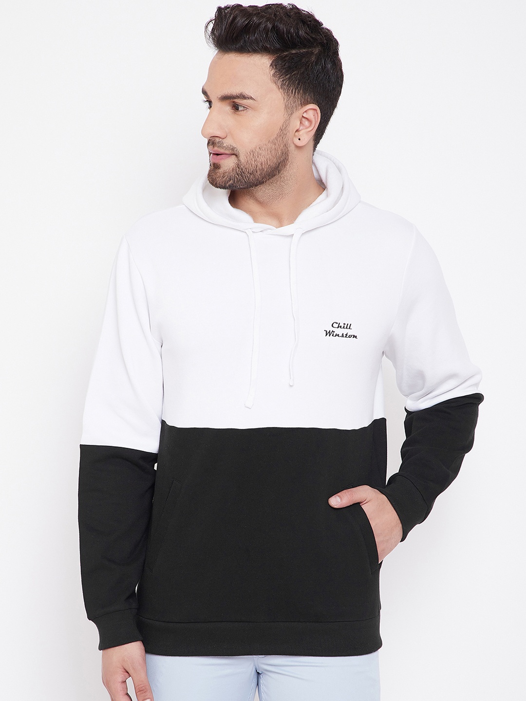 

CHILL WINSTON Men White & Black Colourblocked Hooded Sweatshirt