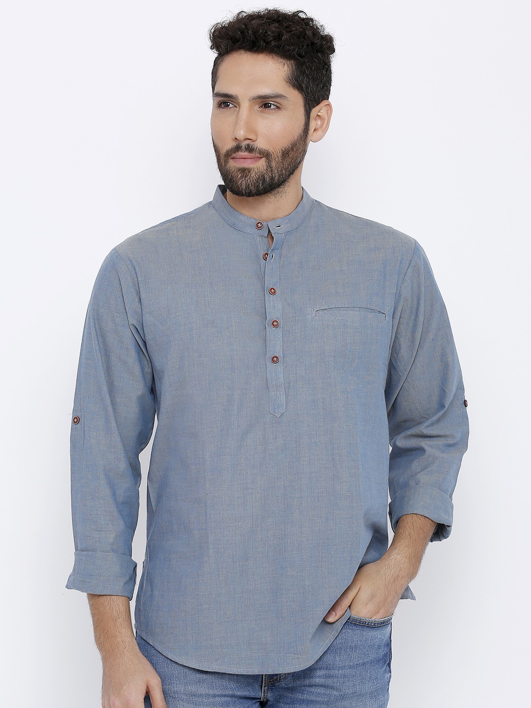 

SALWAR STUDIO Men Blue Solid Straight Kurta