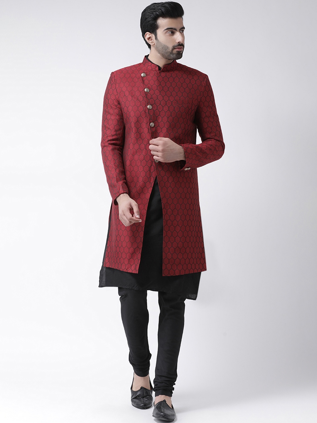 

KISAH Men Maroon & Black Self-Design Banarasi Jacquard Cotton-Silk Sherwani Set
