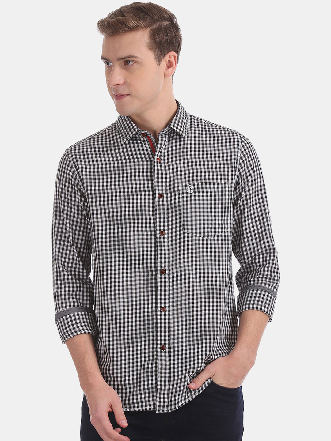

RUF & TUF Men Black & White Regular Fit Checked Casual Shirt